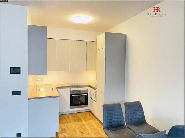 Pronájem kanceláře, Praha - Smíchov, Grafická, 57 m2