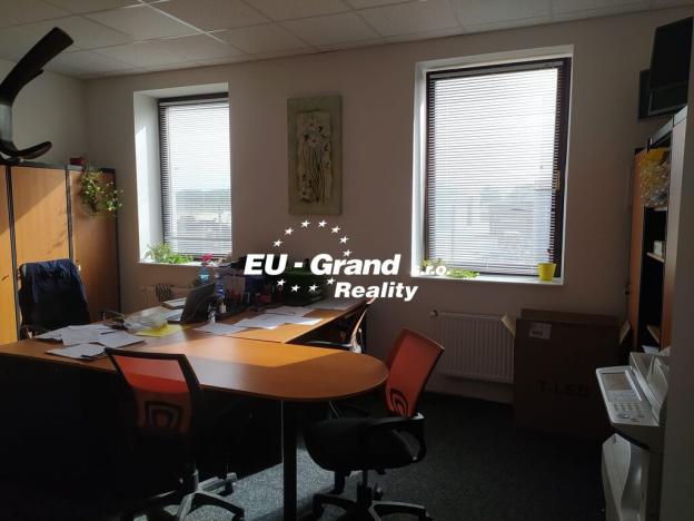 Pronájem kanceláře, Zákupy, 250 m2