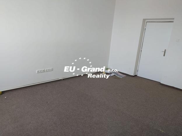 Pronájem kanceláře, Zákupy, 250 m2