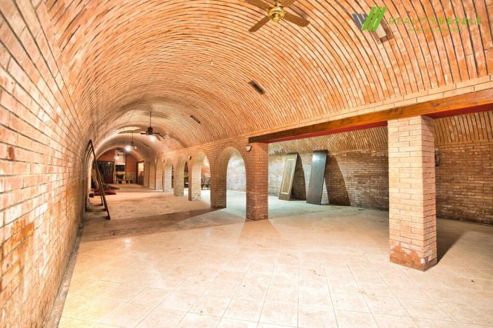 Prodej obchodního prostoru, Tvarožná Lhota, 750 m2