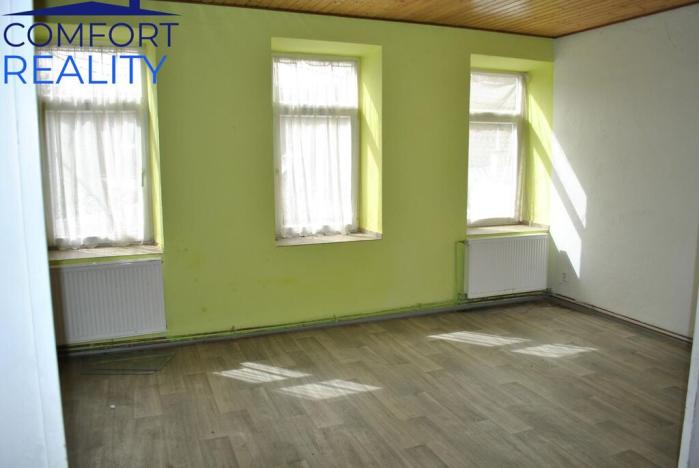 Prodej kanceláře, Loužnice, 561 m2