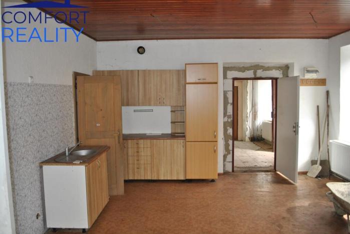 Prodej kanceláře, Loužnice, 561 m2