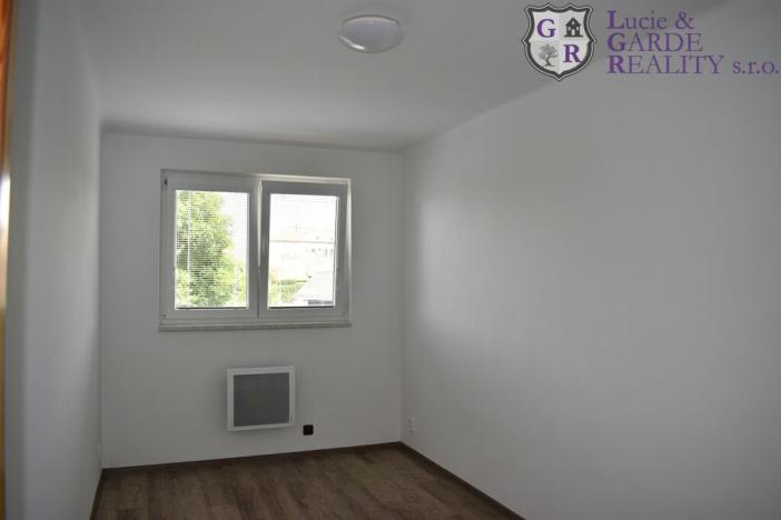 Prodej bytu 3+1, Bernartice, V zahrádce, 57 m2