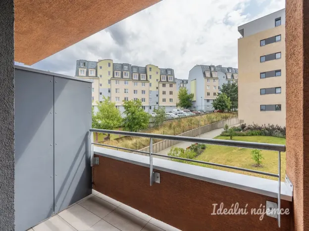 Pronájem bytu 1+kk, Praha - Chodov, Šternovská, 30 m2