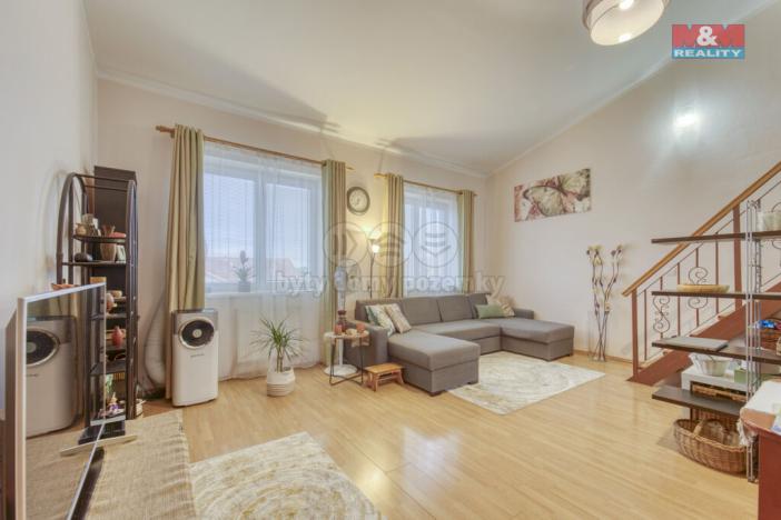 Prodej bytu 3+kk, Šestajovice, Komenského, 78 m2