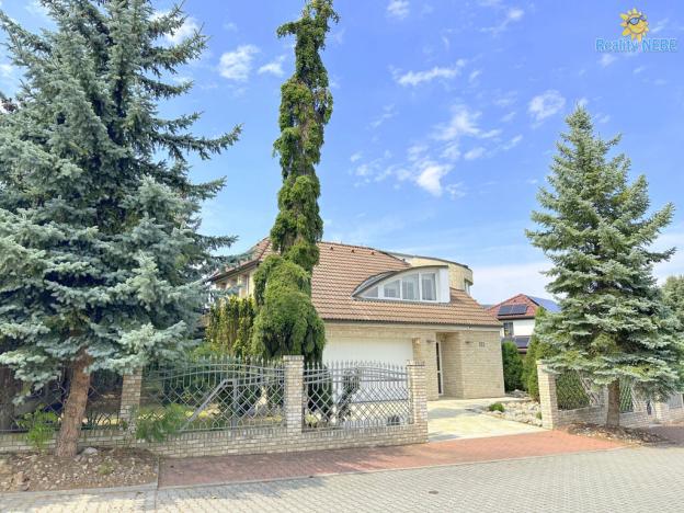 Prodej vily, Praha - Benice, U zahrádek, 427 m2