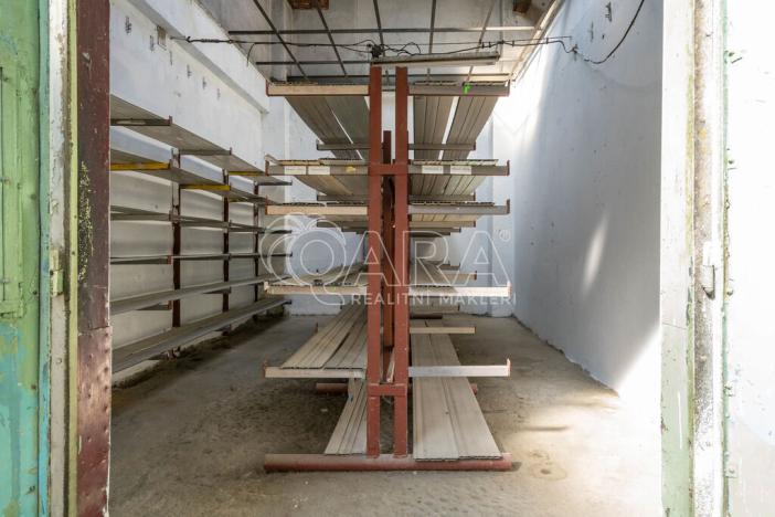 Pronájem výrobních prostor, Kralupy nad Vltavou, Lutovítova, 681 m2