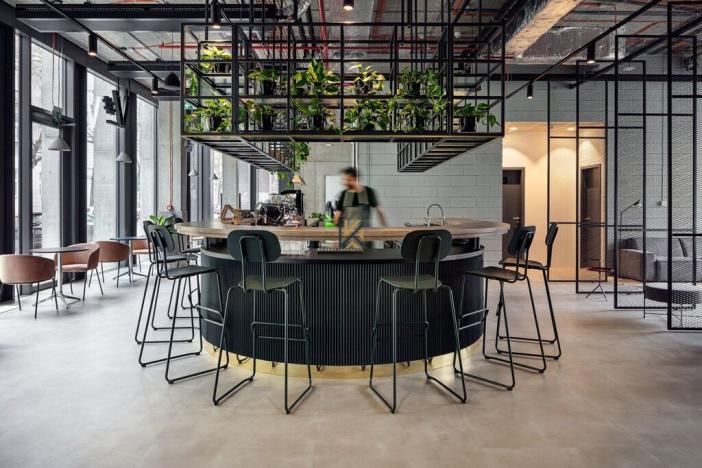 Pronájem kanceláře, Praha, Pernerova, 300 m2