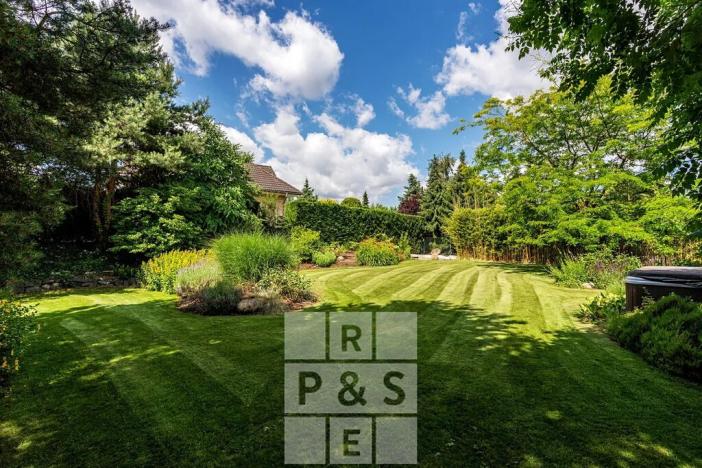 Prodej rodinného domu, Průhonice, Pod Valem II., 243 m2