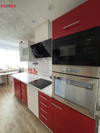 Pronájem bytu 4+1, Karlovy Vary, Východní, 75 m2
