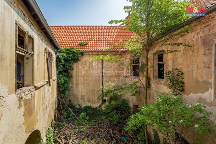 Prodej komerčního pozemku, Zvoleněves, 18484 m2