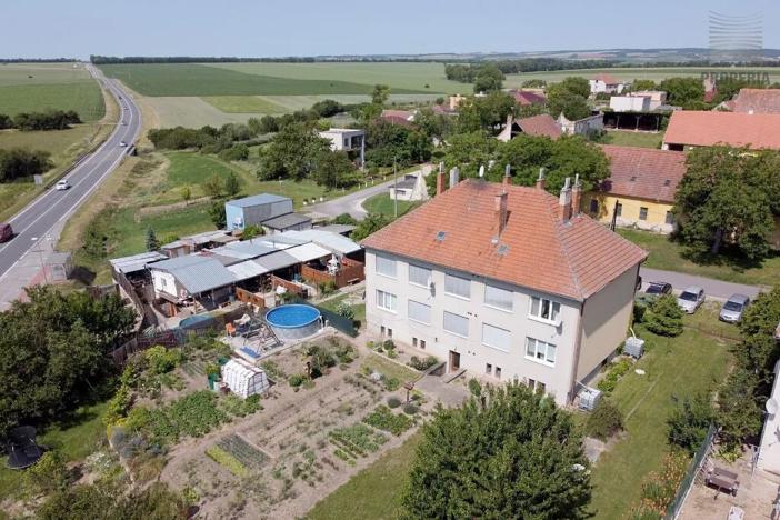 Prodej bytu 2+1, Branišovice, 65 m2