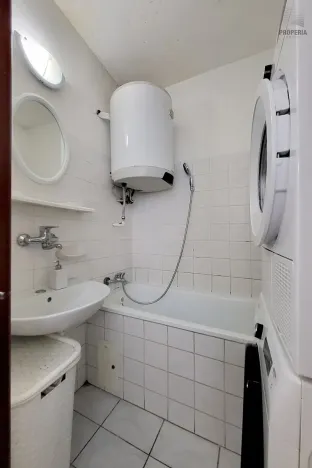 Prodej bytu 2+1, Branišovice, 65 m2