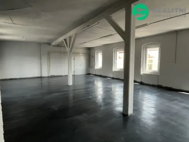 Pronájem skladu, Aš, Okružní, 2800 m2