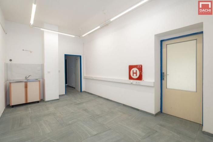 Pronájem skladu, Prostějov, Floriánské nám., 390 m2