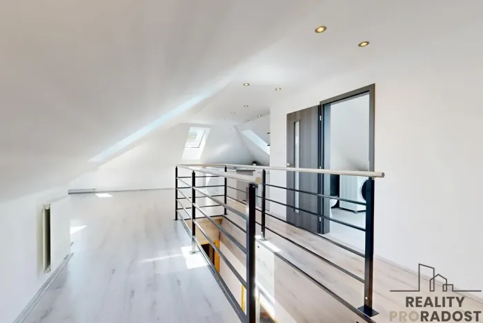 Prodej rodinného domu, Králův Dvůr - Křižatky, 240 m2