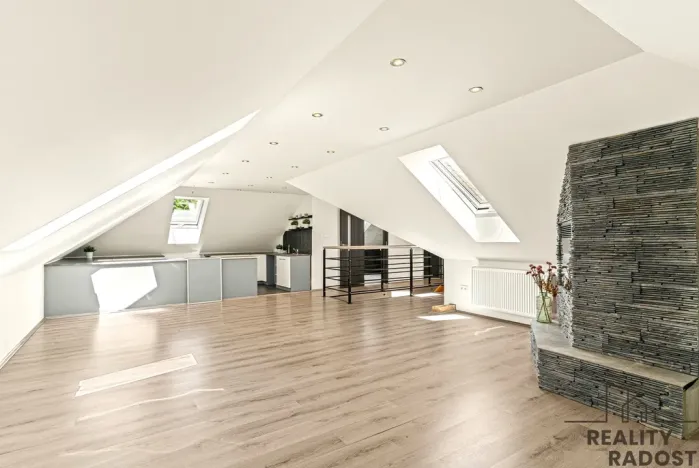 Prodej rodinného domu, Králův Dvůr - Křižatky, 240 m2