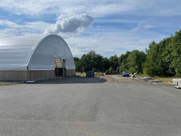 Pronájem výrobních prostor, Tachlovice, Karlštejnská, 28800 m2