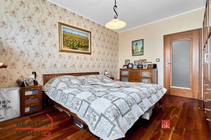 Prodej bytu 4+1, Karlovy Vary - Drahovice, Zbrojnická, 140 m2