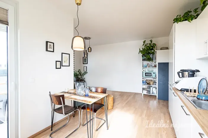 Pronájem bytu 3+kk, Praha - Hloubětín, Waltariho, 75 m2