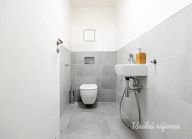 Pronájem bytu 3+kk, Praha - Hloubětín, Waltariho, 75 m2