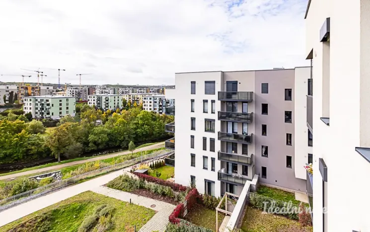 Pronájem bytu 3+kk, Praha - Hloubětín, Waltariho, 75 m2