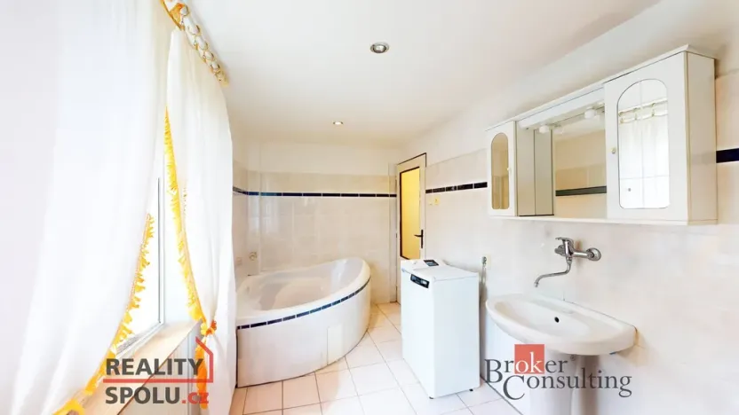 Prodej rodinného domu, Chomutov, 240 m2