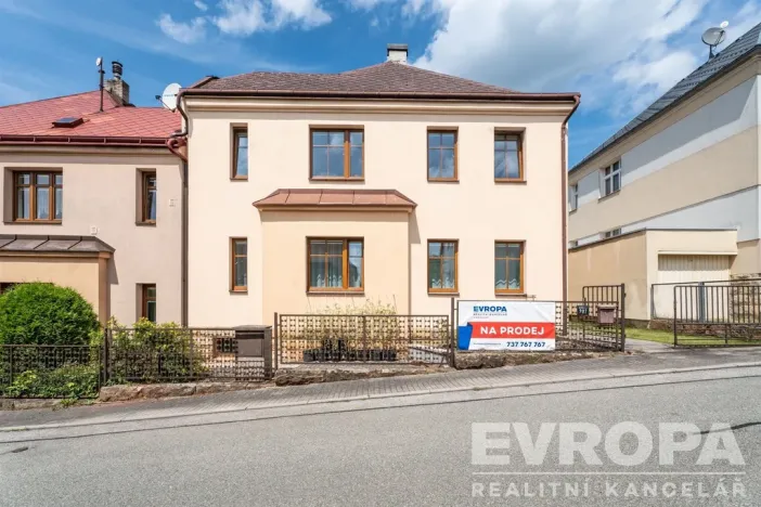 Prodej rodinného domu, Trutnov - Kryblice, Zahradní Město, 270 m2