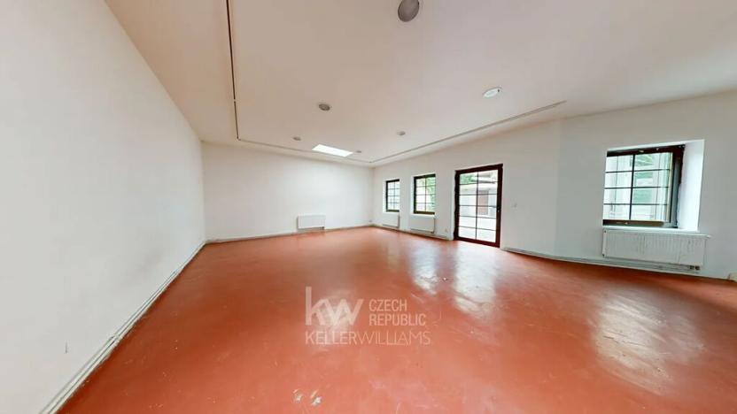 Pronájem komerční nemovitosti, Praha - Nové Město, Vyšehradská, 220 m2