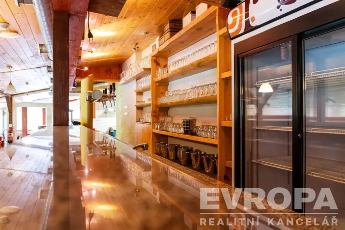 Prodej restaurace, Lety, Na skalkách, 270 m2