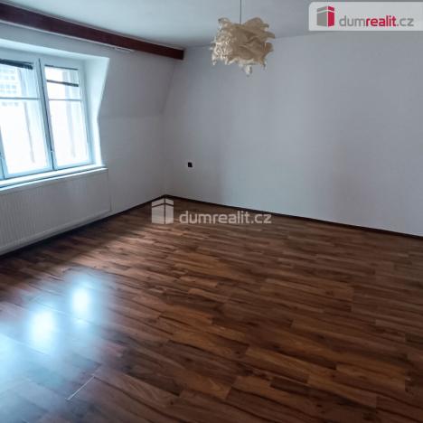 Pronájem bytu 2+1, Děčín - Děčín I-Děčín, Křížová, 80 m2