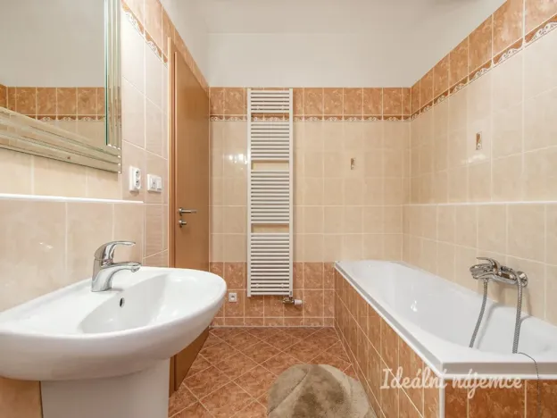 Pronájem bytu 2+kk, Praha - Kyje, Federova, 55 m2