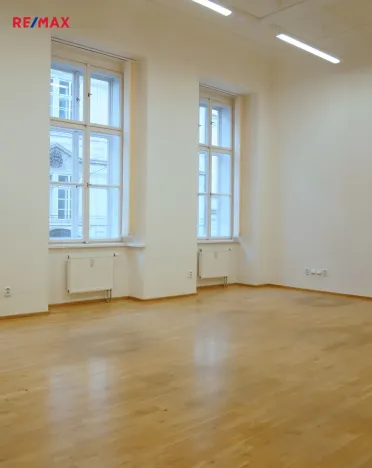 Pronájem kanceláře, Praha - Malá Strana, Karmelitská, 29 m2