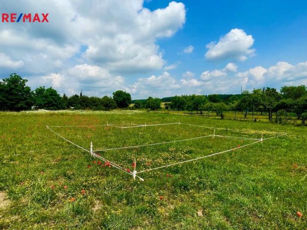 Prodej pozemku pro bydlení, Lazníky, 577 m2