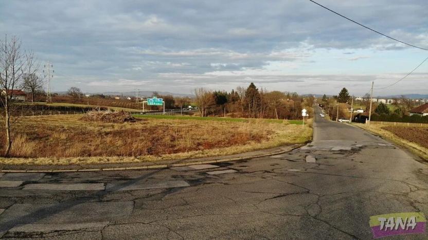 Prodej komerčního pozemku, Čtveřín, 3080 m2