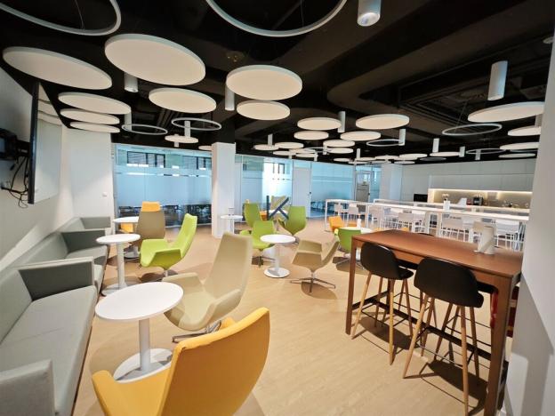 Pronájem kanceláře, Praha - Karlín, Sokolovská, 230 m2