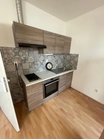 Pronájem bytu 3+kk, Ústí nad Labem - Krásné Březno, 1. máje, 56 m2