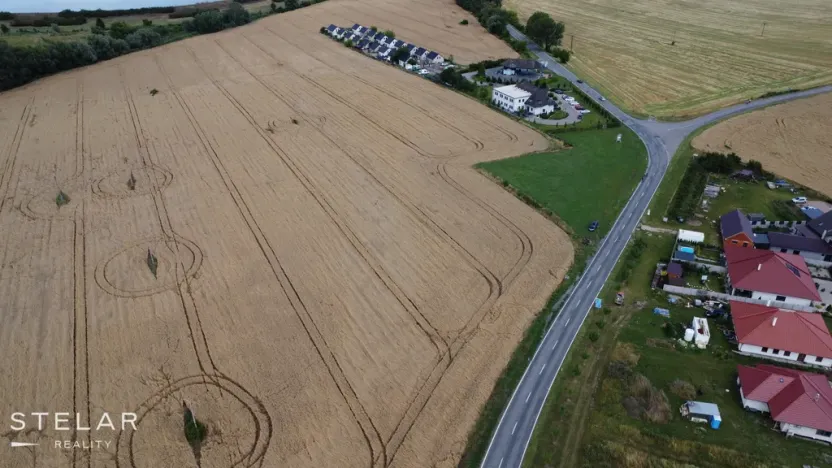 Prodej komerčního pozemku, Milovice, 4340 m2