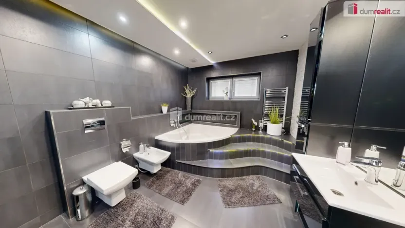 Prodej rodinného domu, Vítkov, Hřbitovní, 237 m2