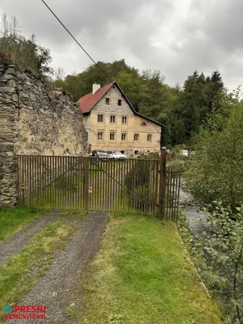 Prodej rodinného domu, Malečov - Horní Zálezly, 280 m2