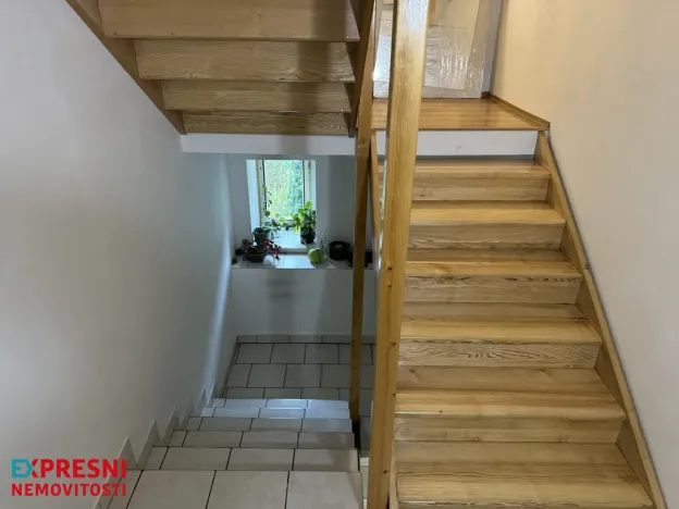 Prodej rodinného domu, Malečov - Horní Zálezly, 280 m2