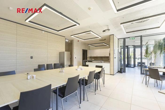 Prodej kanceláře, Kvasiny, 1150 m2