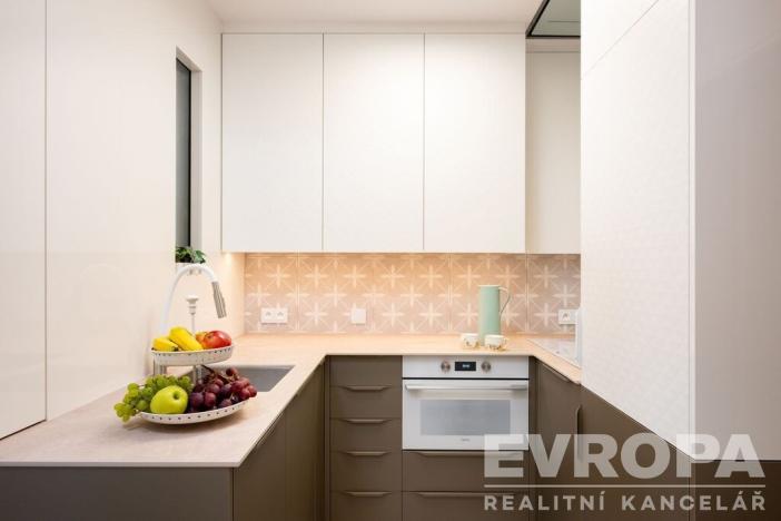 Pronájem bytu 2+1, Praha - Žižkov, Čajkovského, 57 m2