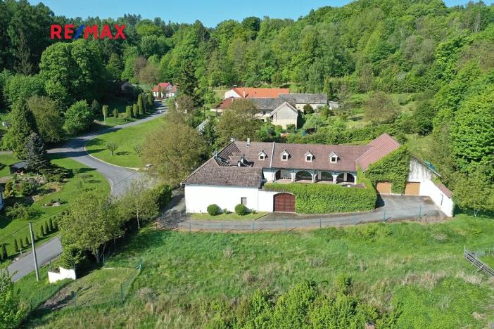 Prodej rodinného domu, Janůvky, 457 m2