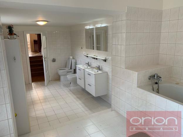 Pronájem vily, Černošice, V Horce, 300 m2