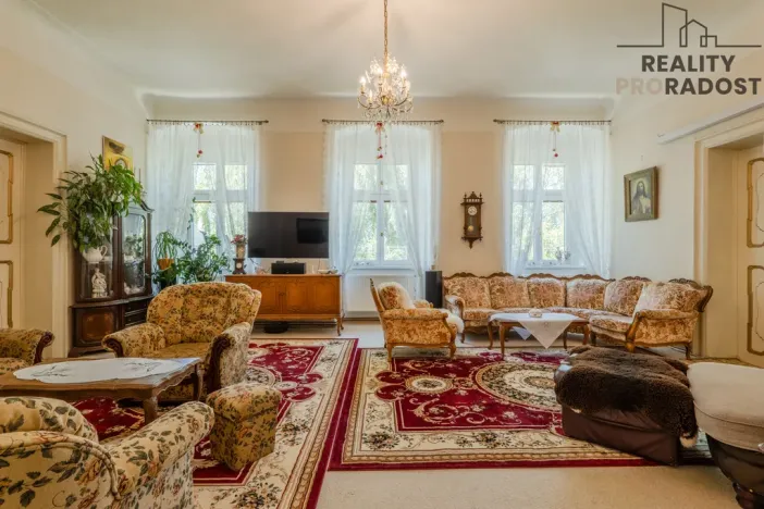 Prodej rodinného domu, Kučerov, 292 m2