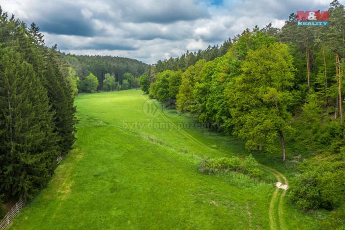 Prodej zahrady, Bílá Hlína, 1800 m2