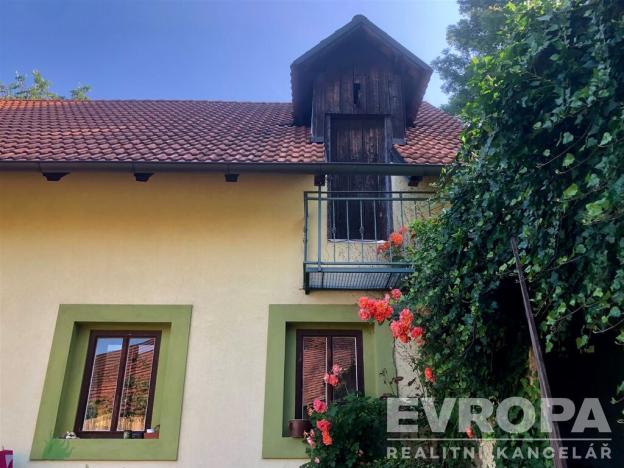 Prodej rodinného domu, Bukovany, 208 m2