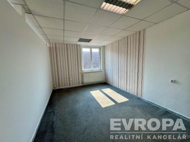 Pronájem kanceláře, Kralovice, nám. Osvobození, 54 m2