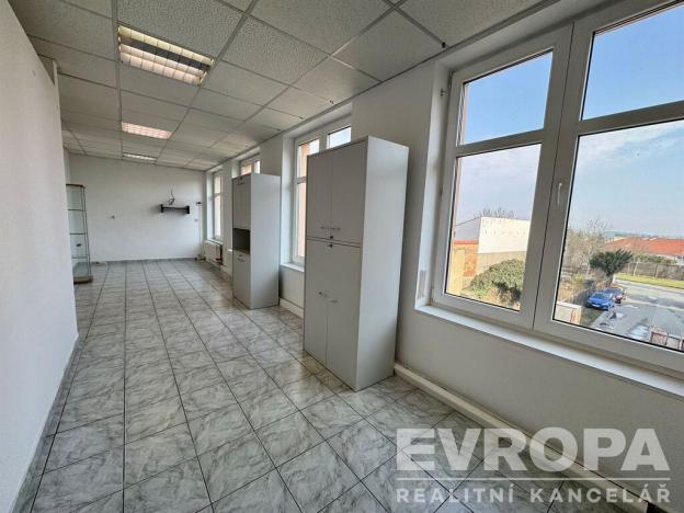 Pronájem kanceláře, Kralovice, nám. Osvobození, 54 m2